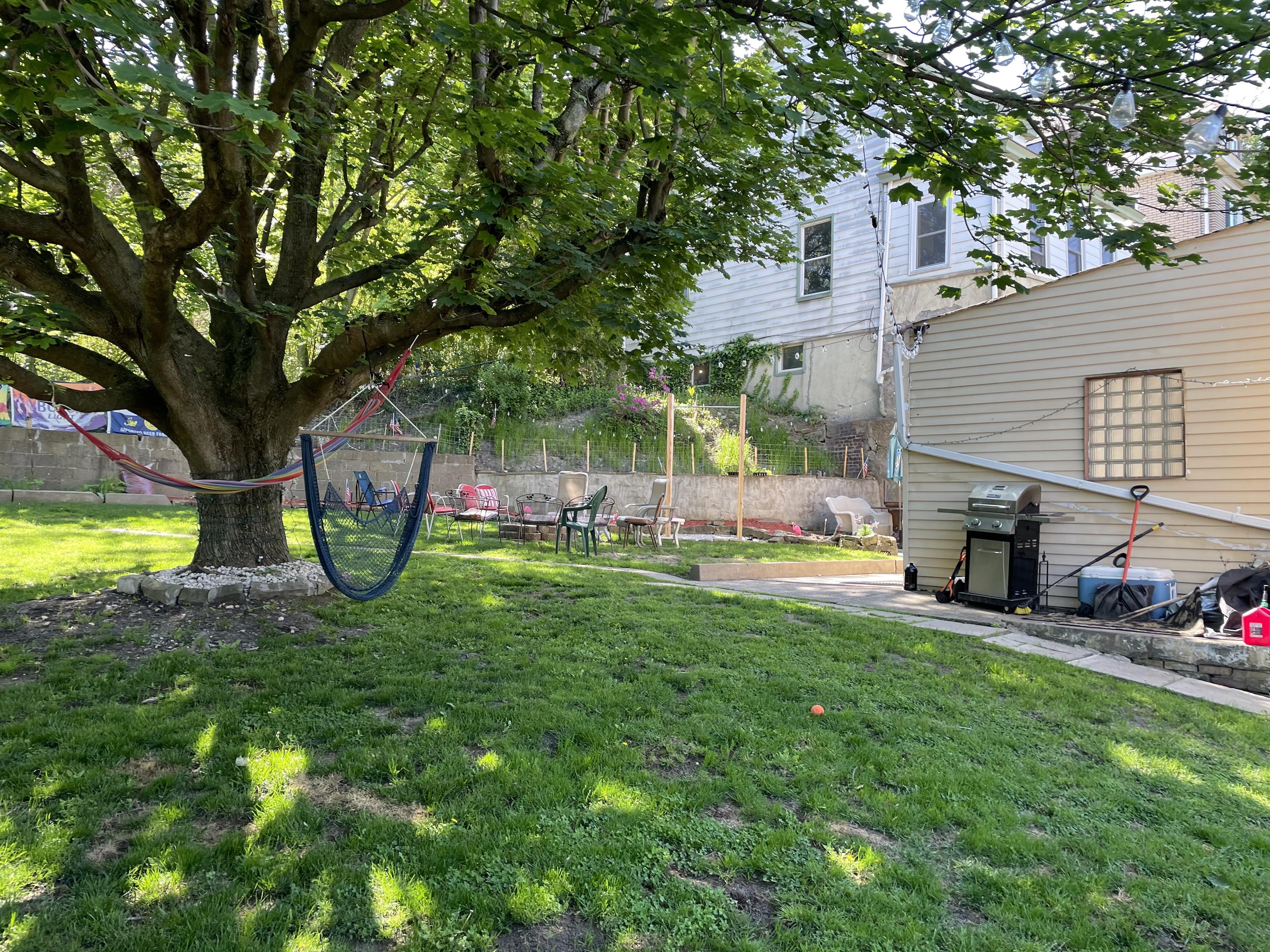 1229 Dagmar Avenue
